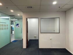 North Bridge Centre (D7), Office #615079711